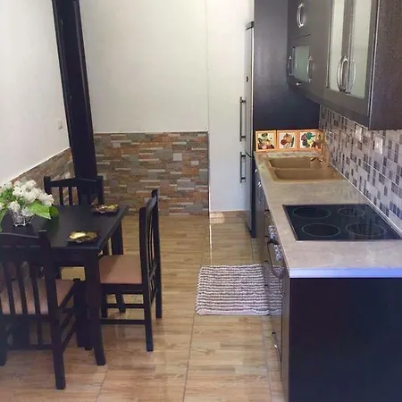 Apartament Vieri Lukovë