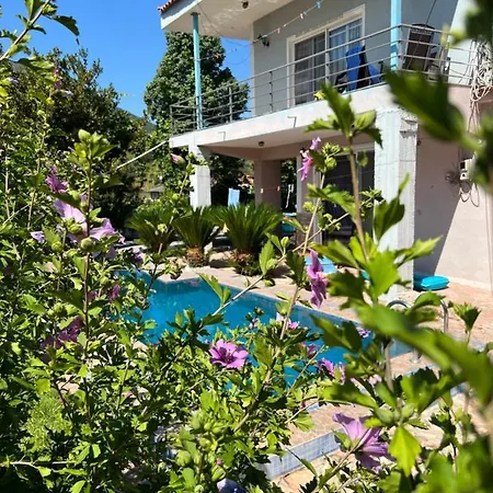 Apartamento Vieri Lukovë